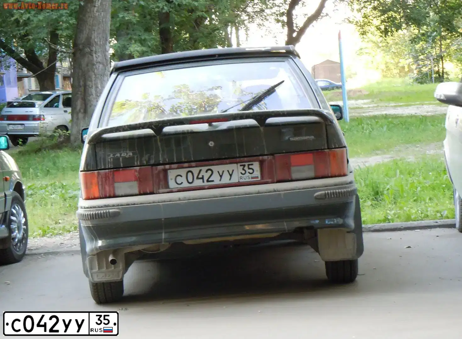 Фото автомобиля LADA 2114 SAMARA, 2006 — госномер М247МТ35. Цвет: ЗОЛОТИСТЫЙ ТЕМНО-ЗЕЛЕНЫЙ