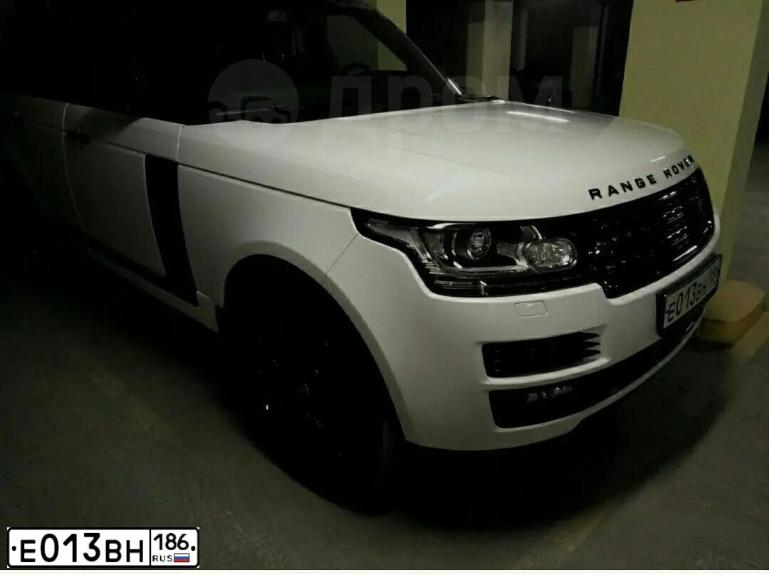 Фото автомобиля LANDROVER RANGE ROVER, 2015 — госномер О535МА196. Цвет: Белый