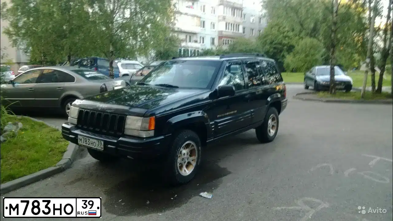 Фото автомобиля JEEP GRAND CHEROKEE, 1994 — госномер М783НО39. Цвет: ТЕМНО-СИНИЙ