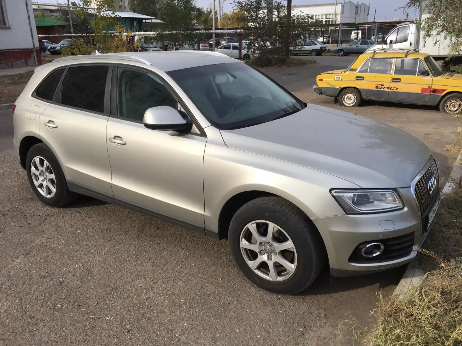 Фото автомобиля AUDI Q5, 2012 — госномер А110РХ193. Цвет: СЕРО-ЗОЛОТИСТЫЙ