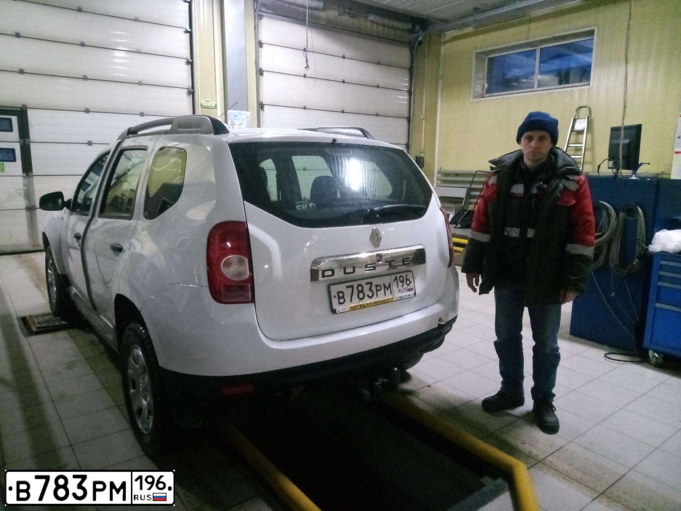Фото автомобиля RENAULT DUSTER, 2014 — госномер В183ТК43. Цвет: Белый