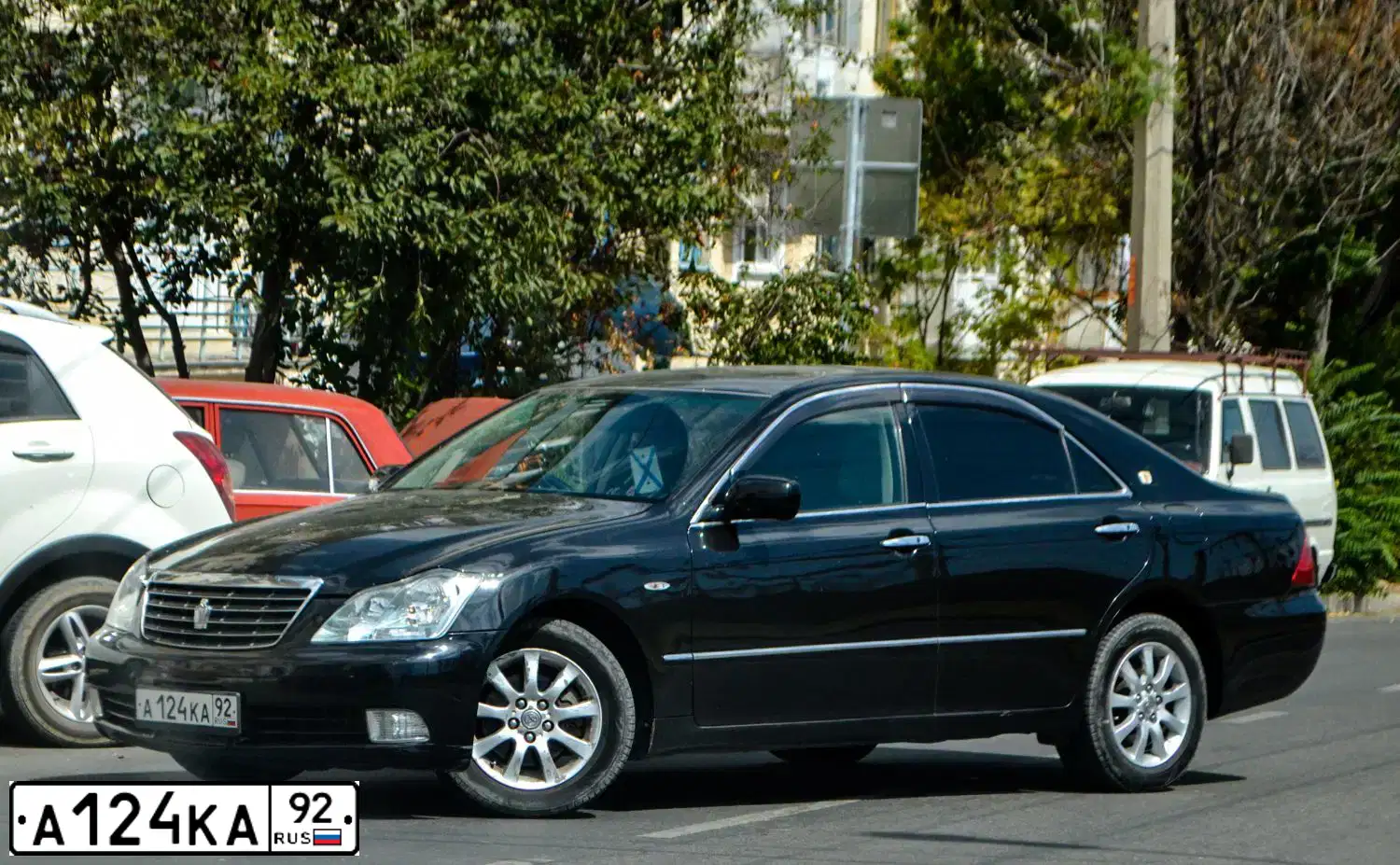 Фото автомобиля TOYOTA CROWN, 1988 — госномер Х216ЕТ198