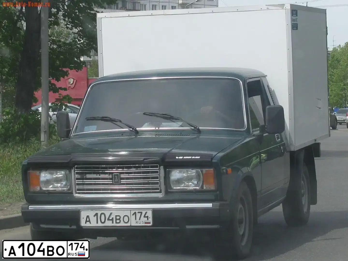 Фото автомобиля LADA 2107, 2007 — госномер А104ВО174. Цвет: ТЕМНО-ЗЕЛЕНЫЙ