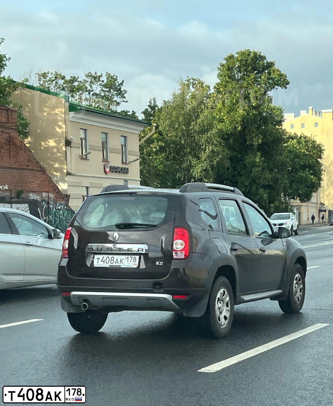 Фото автомобиля RENAULT DUSTER, 2014 — госномер Т408АК178. Цвет: ТЕМНО-КОРИЧНЕВЫЙ