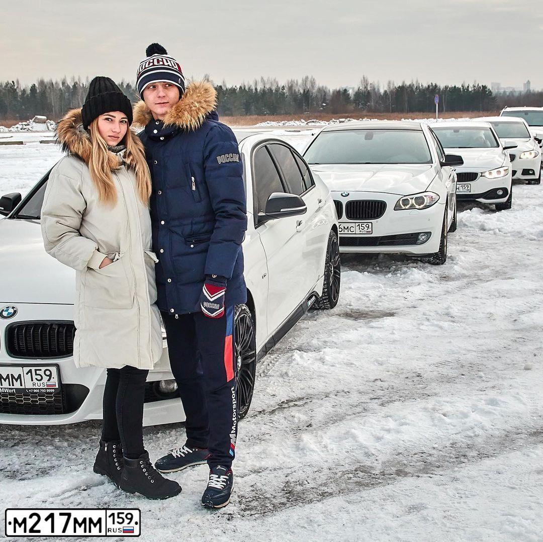 Фото автомобиля BMW SERIE 3, 2013 — госномер Е960ВН177. Цвет: БЕЛЫЙ