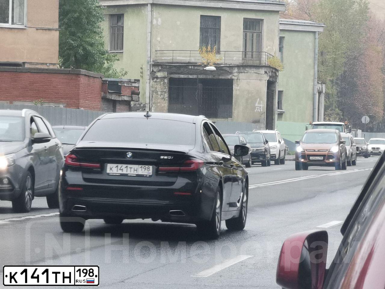 Фото автомобиля BMW 520I, 2020 — госномер К141ТН198. Цвет: ЧЕРНЫЙ