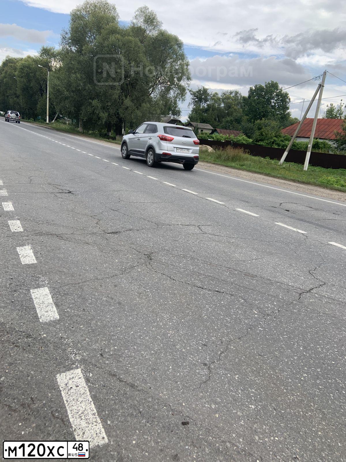 Фото автомобиля LADA 2114 SAMARA, 2012 — госномер О159ТК48. Цвет: СИНЕ-ЧЕРНЫЙ