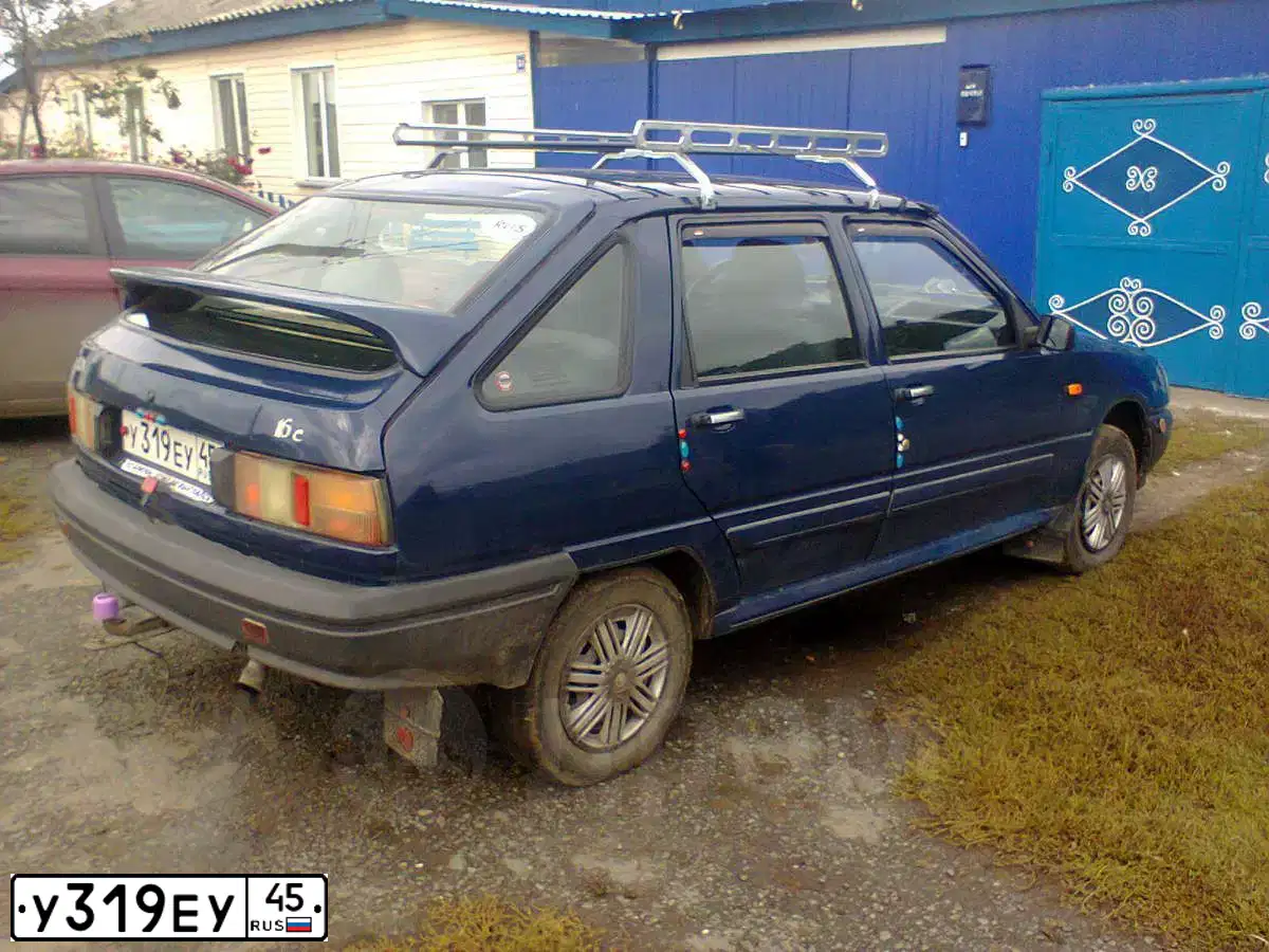 Фото автомобиля ИЖ 2126-030, 2004 — госномер У350МР45. Цвет: синий