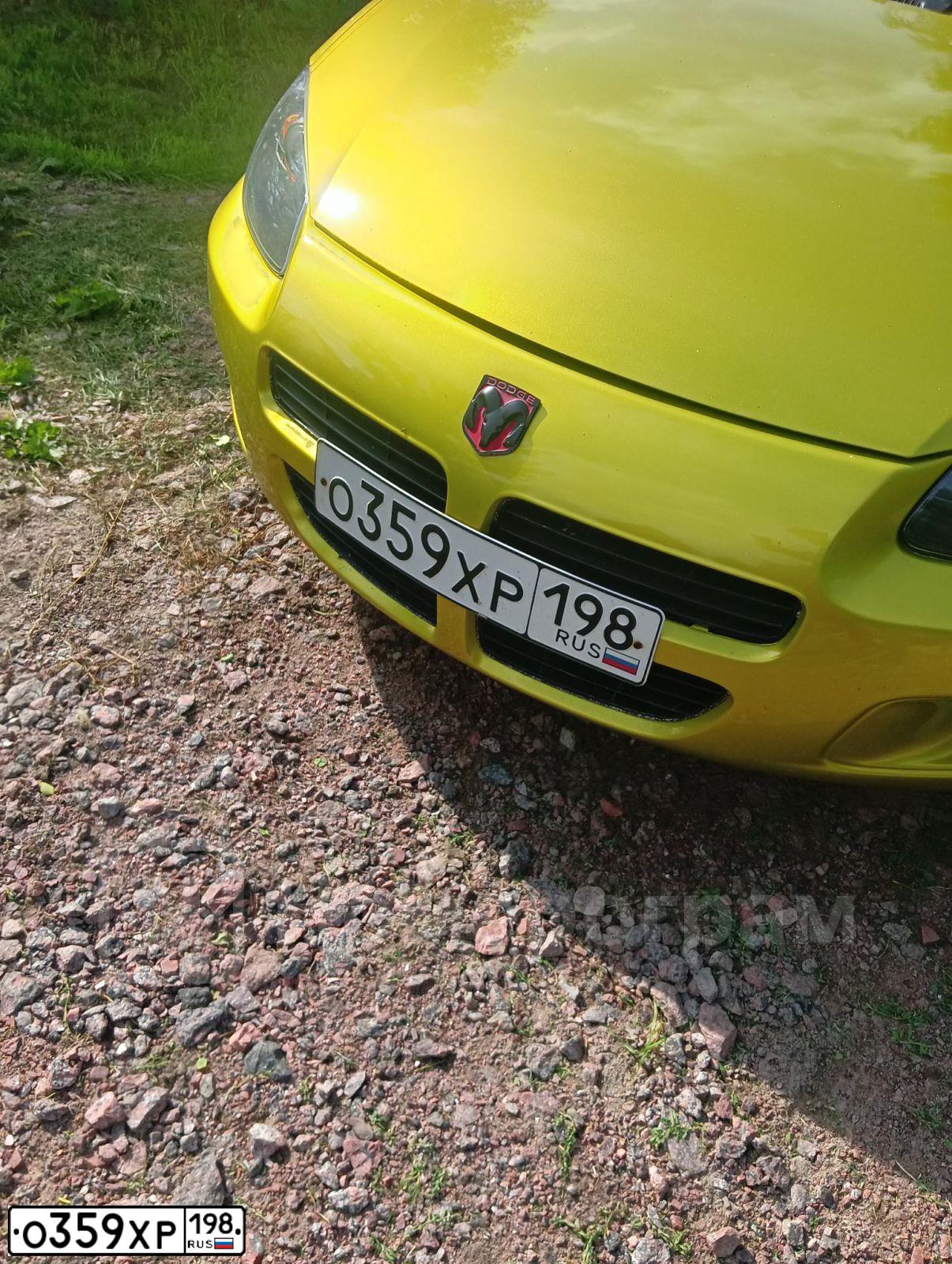 Фото автомобиля DODGE STRATUS, 2001 — госномер М800ТВ98. Цвет: ЗОЛОТИСТЫЙ