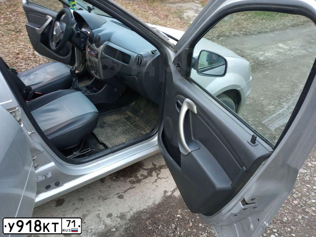Фото автомобиля RENAULT T LOGAN, 2014 — госномер М808МВ750. Цвет: СВЕТЛО-СЕРЫЙ