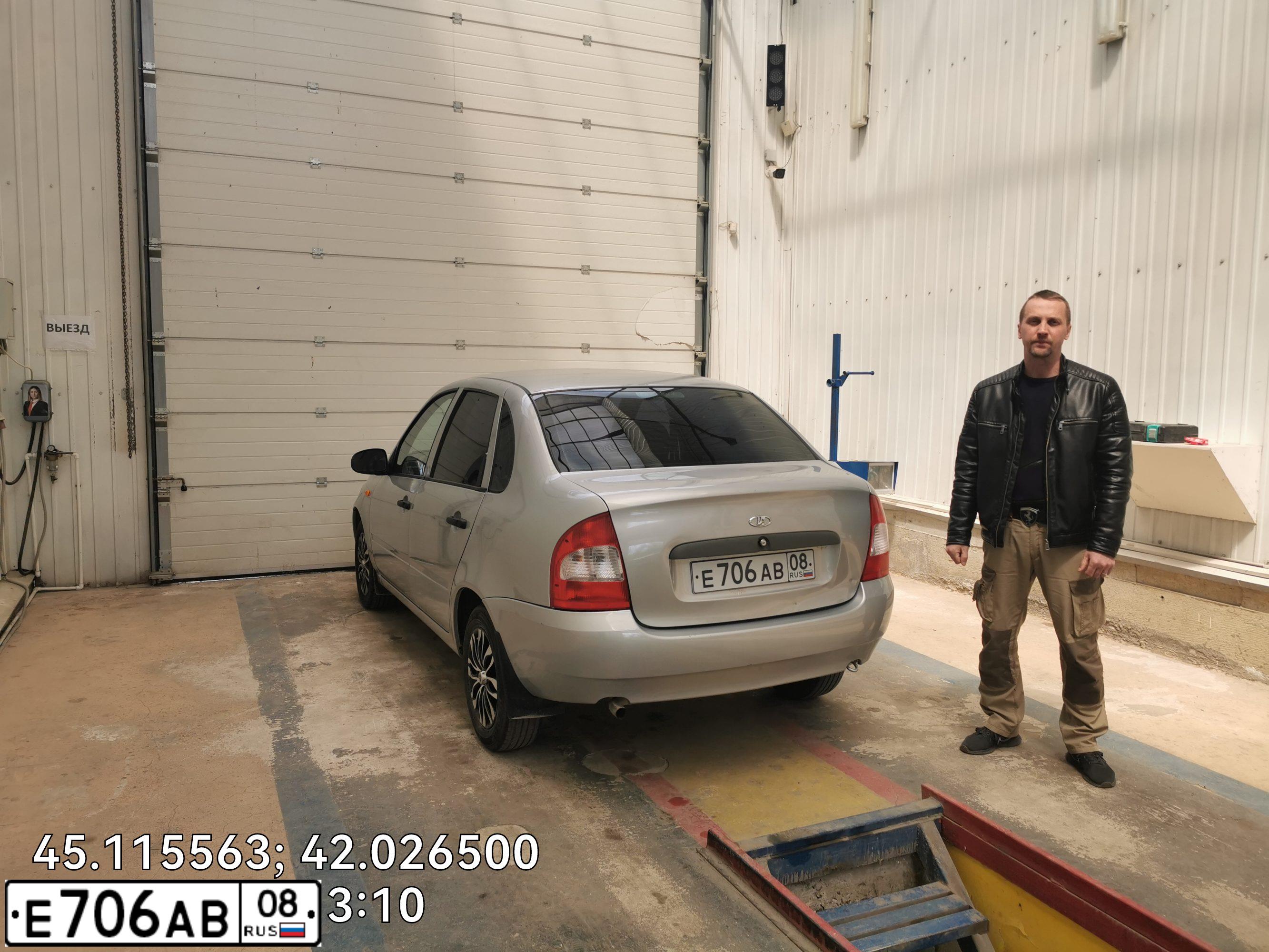 Фото автомобиля LADA KALINA, 2008 — госномер Е793КА89. Цвет: СЕРЕБРИСТЫЙ