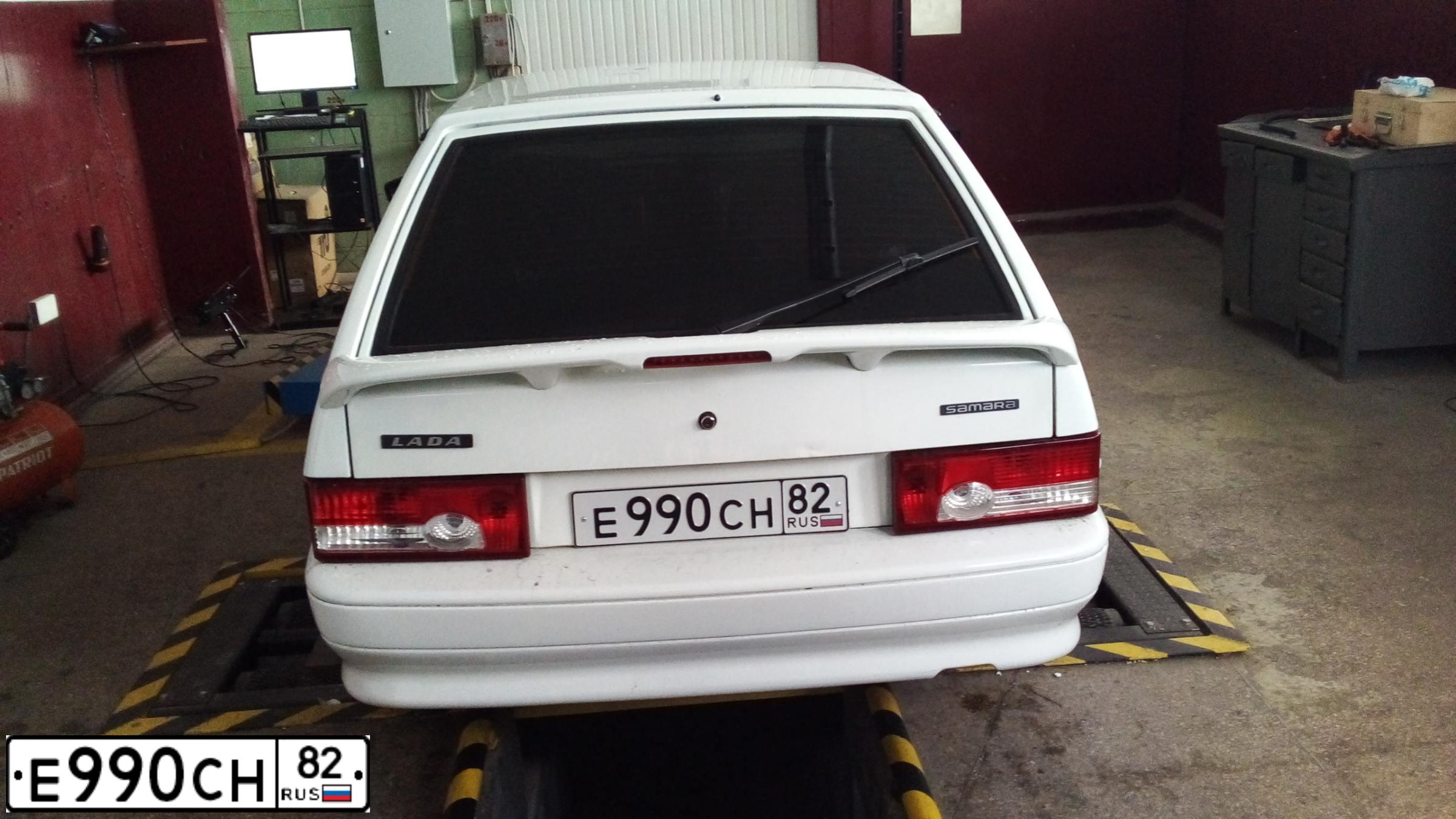 Фото автомобиля LADA 2114 SAMARA, 2012 — госномер М585СХ82. Цвет: Белый