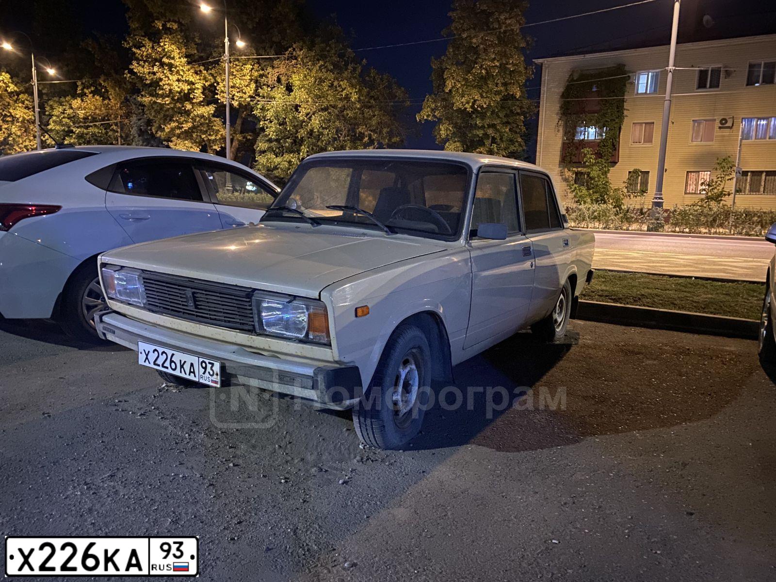 Фото автомобиля LADA 2105, 1984 — госномер Х226КА93. Цвет: БЕЖЕВЫЙ
