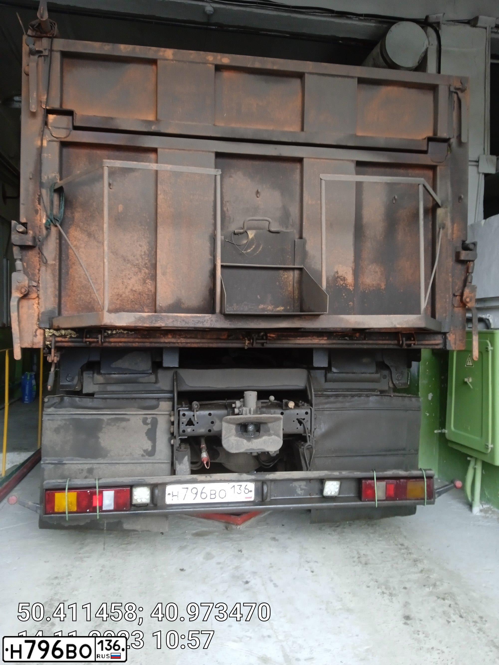 Фото автомобиля KAMAZ 65115 /6X4/, 2019 — госномер Н796ВО136. Цвет: ОРАНЖЕВЫЙ RAL