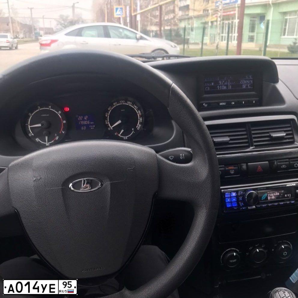 Фото автомобиля LADA 2172 PRIORA, 2009 — госномер А014УЕ95. Цвет: СВЕТЛО-СЕРЕБРИСТЫЙ МЕТ