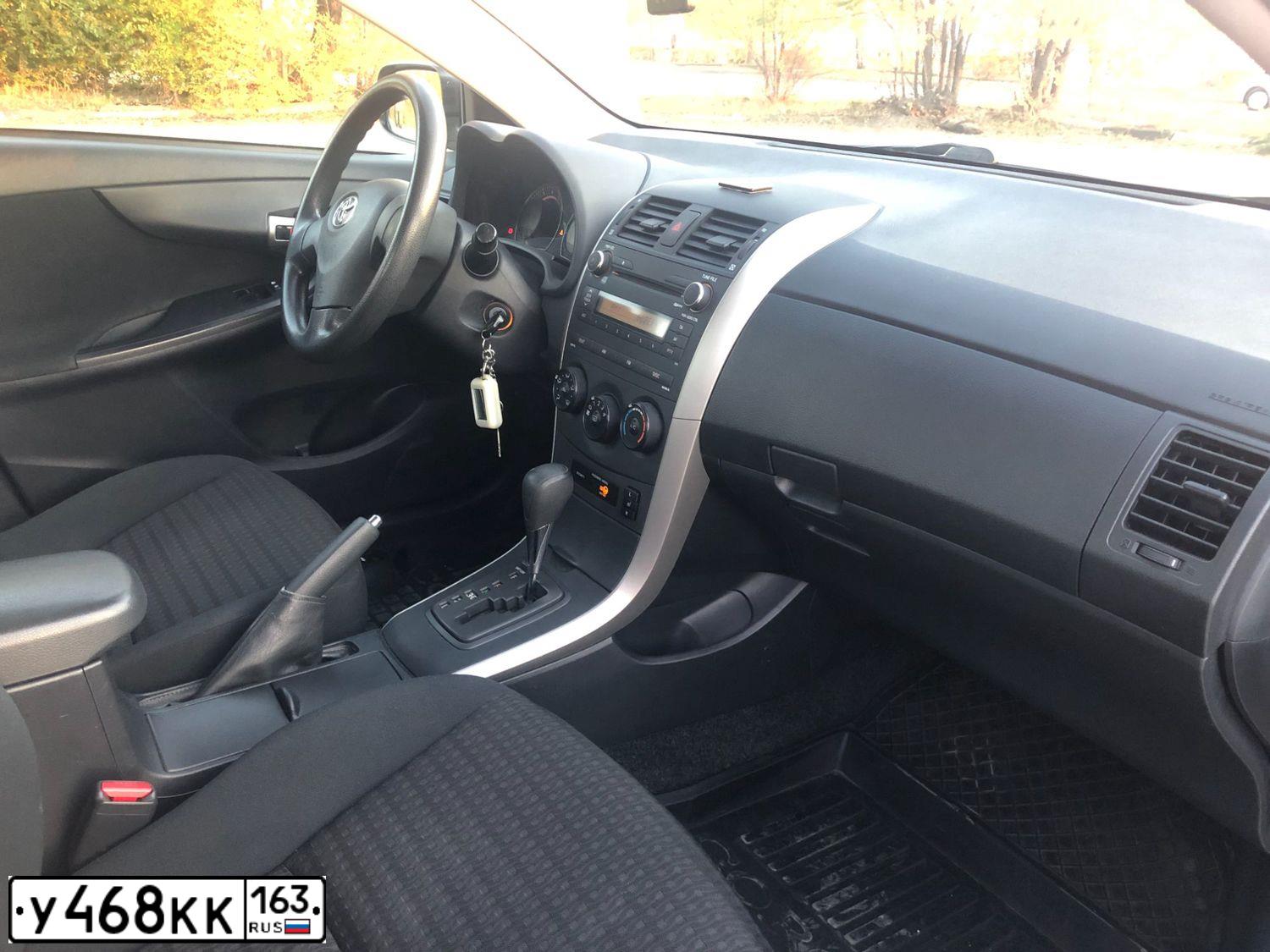 Фото автомобиля TOYOTA COROLLA, 2008 — госномер Е925АМ763. Цвет: Серебристый