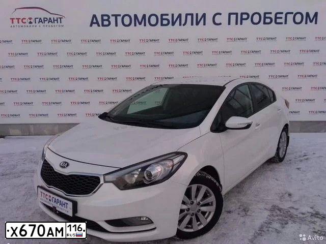 Фото автомобиля KIA CERATO, 2015 — госномер Е485ТХ186. Цвет: Белый