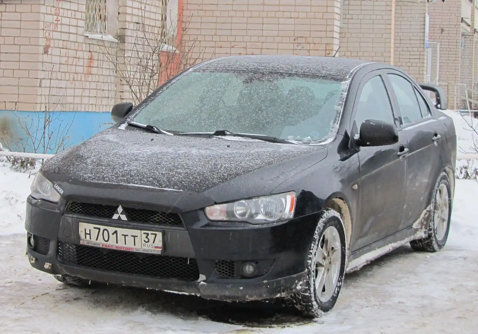 Фото автомобиля MITSUBISHI LANCER, 2008 — госномер Р640РМ48. Цвет: ЧЕРНЫЙ