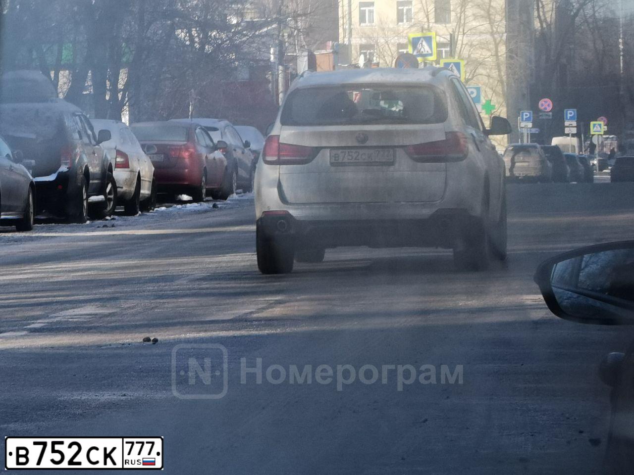 Фото автомобиля BMW X5, 2016 — госномер В752СК777. Цвет: БЕЛЫЙ МЕТАЛЛИК