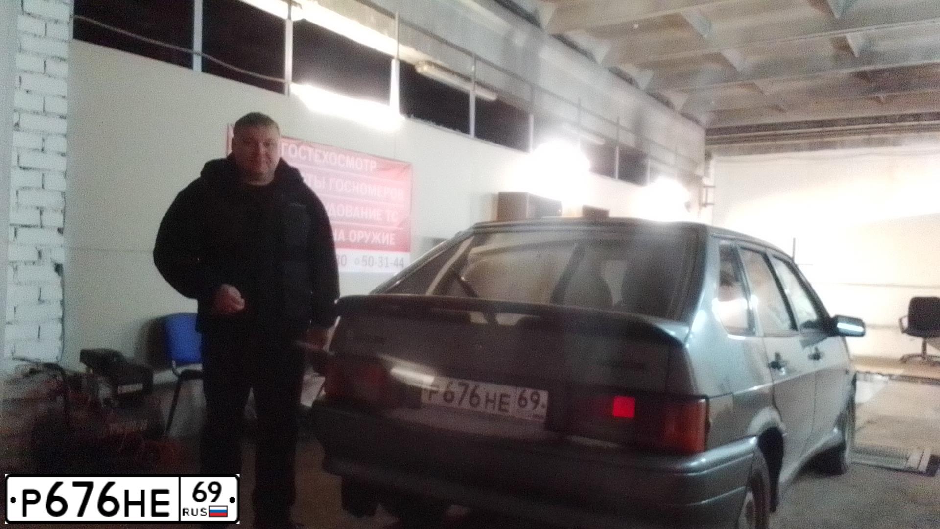 Фото автомобиля LADA 2114 SAMARA, 2009 — госномер Р676НЕ69. Цвет: СЕРО-ЗЕЛЕНЫЙ