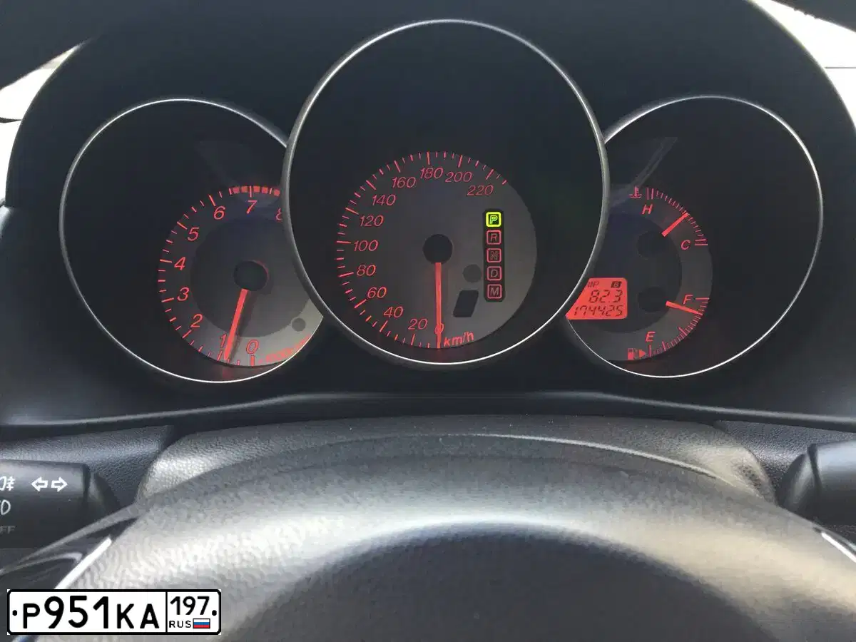 Фото автомобиля MAZDA 3, 2008 — госномер Р951КА197. Цвет: Серый