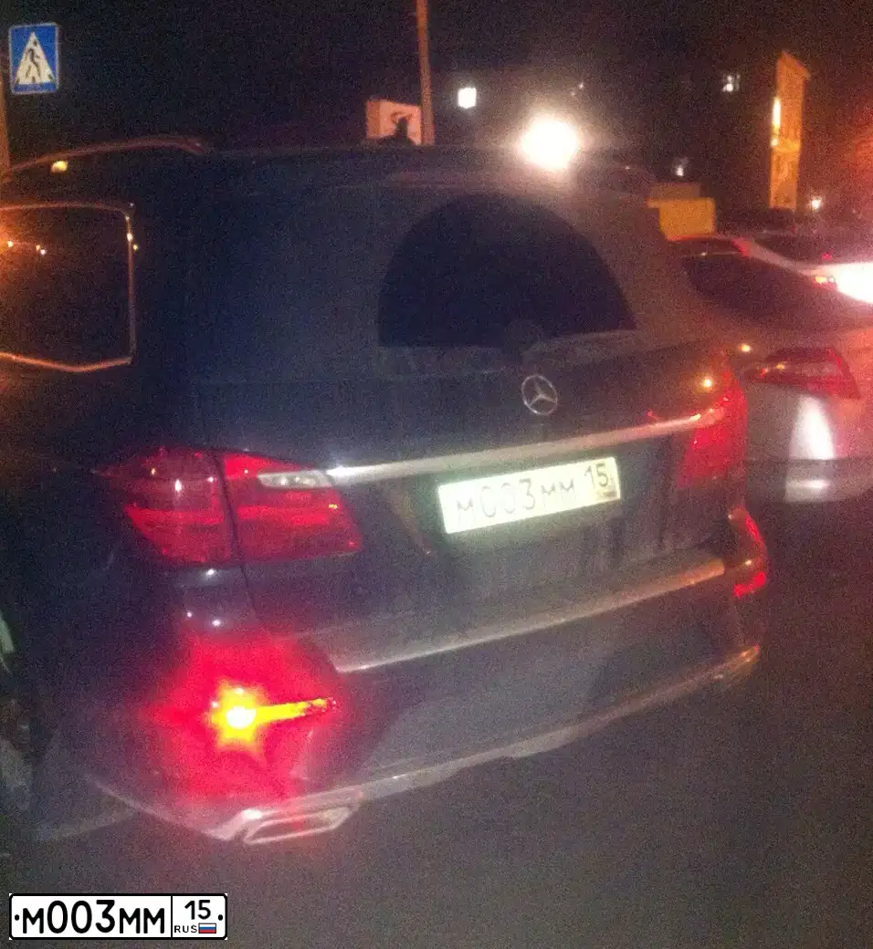 Фото автомобиля MERCEDES GL-KLASSE, 2013 — госномер М003ММ15. Цвет: ЧЕРНЫЙ