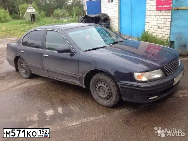 Фото автомобиля NISSAN MAXIMA, 1997 — госномер У094ТО33. Цвет: Темно-синий