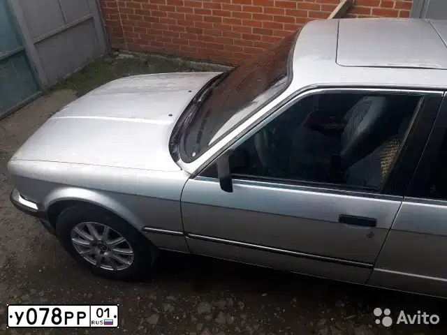 Фото автомобиля BMW W SERIE 3, 1984 — госномер О737АУ50. Цвет: С.Серый