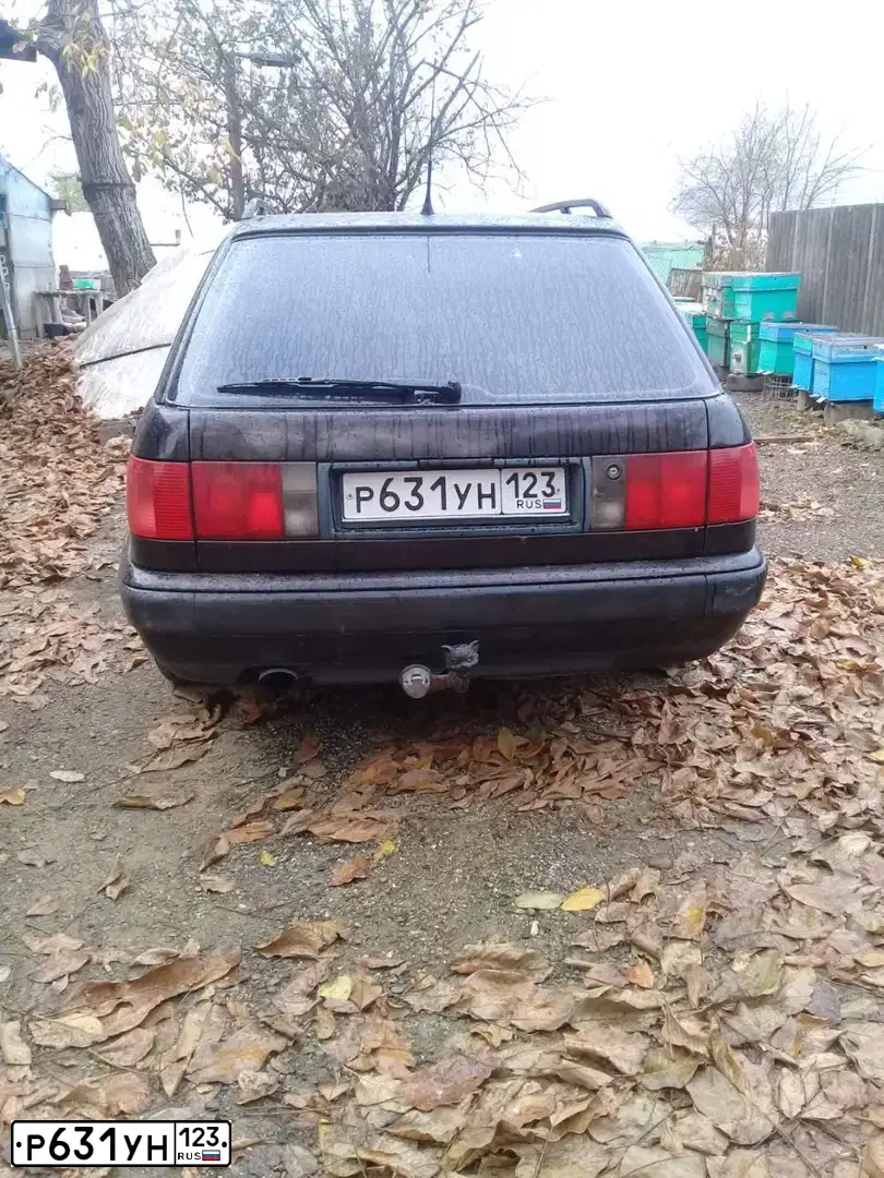 Фото автомобиля AUDI 100, 1992 — госномер С635ВА78. Цвет: ВИШНЕВЫЙ