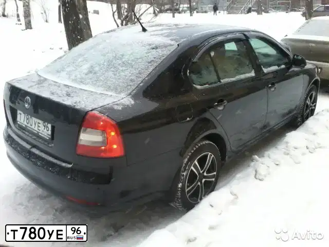 Фото автомобиля SKODA OCTAVIA, 2011 — госномер Т780УЕ96. Цвет: ЧЕРНЫЙ