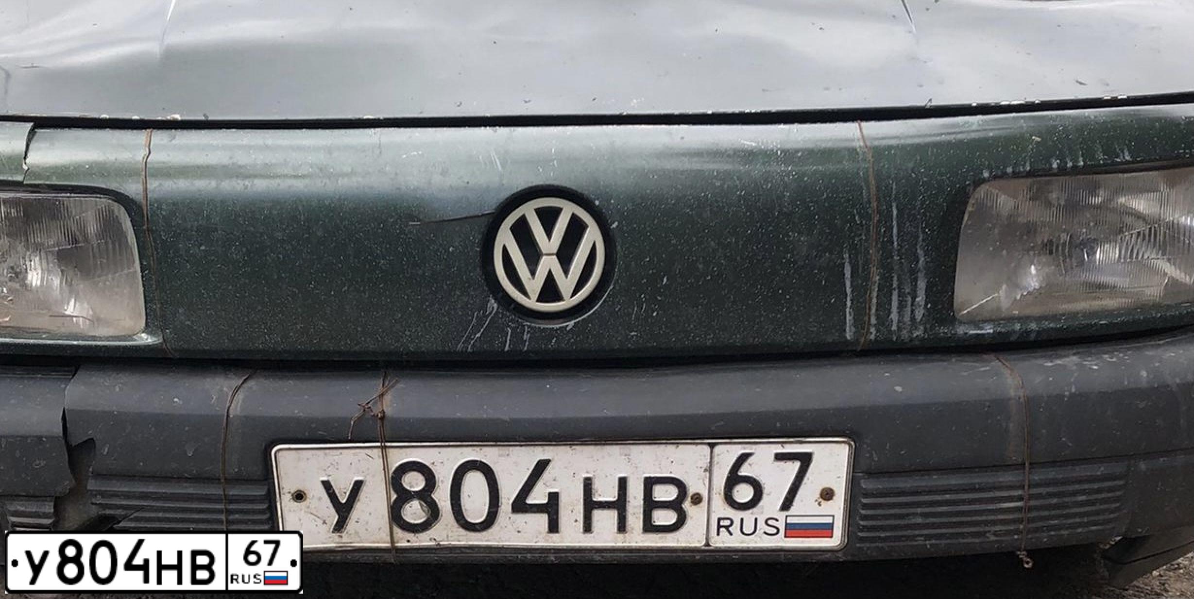 Фото автомобиля VOLKSWAGEN PASSAT, 1991 — госномер У804НВ67. Цвет: ЗЕЛЕНЫЙ