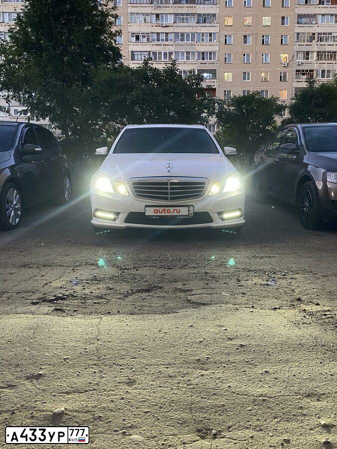 Фото автомобиля MERCEDES E-KLASSE, 2012 — госномер О952ТУ44. Цвет: Белый