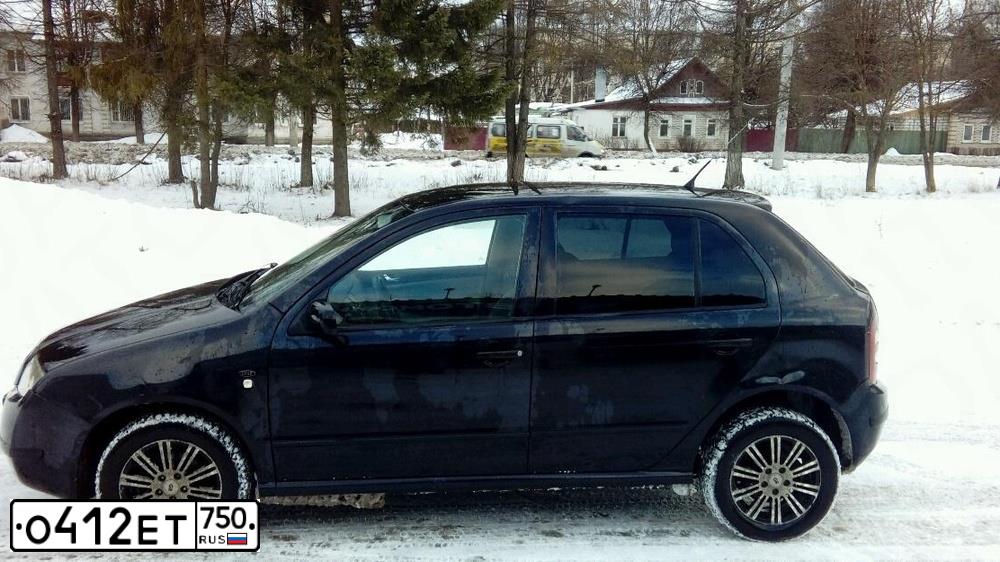 Фото автомобиля SKODA FABIA, 2000 — госномер С288РС150. Цвет: ЧЕРНЫЙ