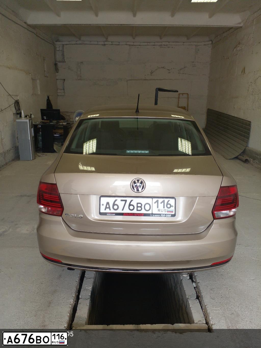 Фото автомобиля VOLKSWAGEN POLO, 2016 — госномер А676ВО116. Цвет: БЕЖЕВЫЙ