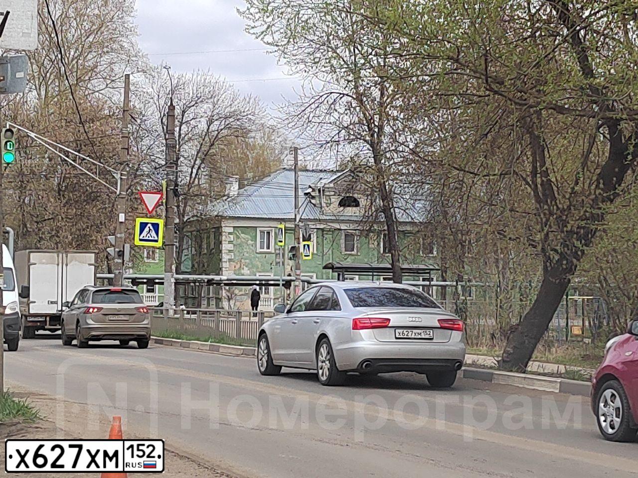 Фото автомобиля AUDI A6, 2011 — госномер В215УЕ702. Цвет: Серебристый