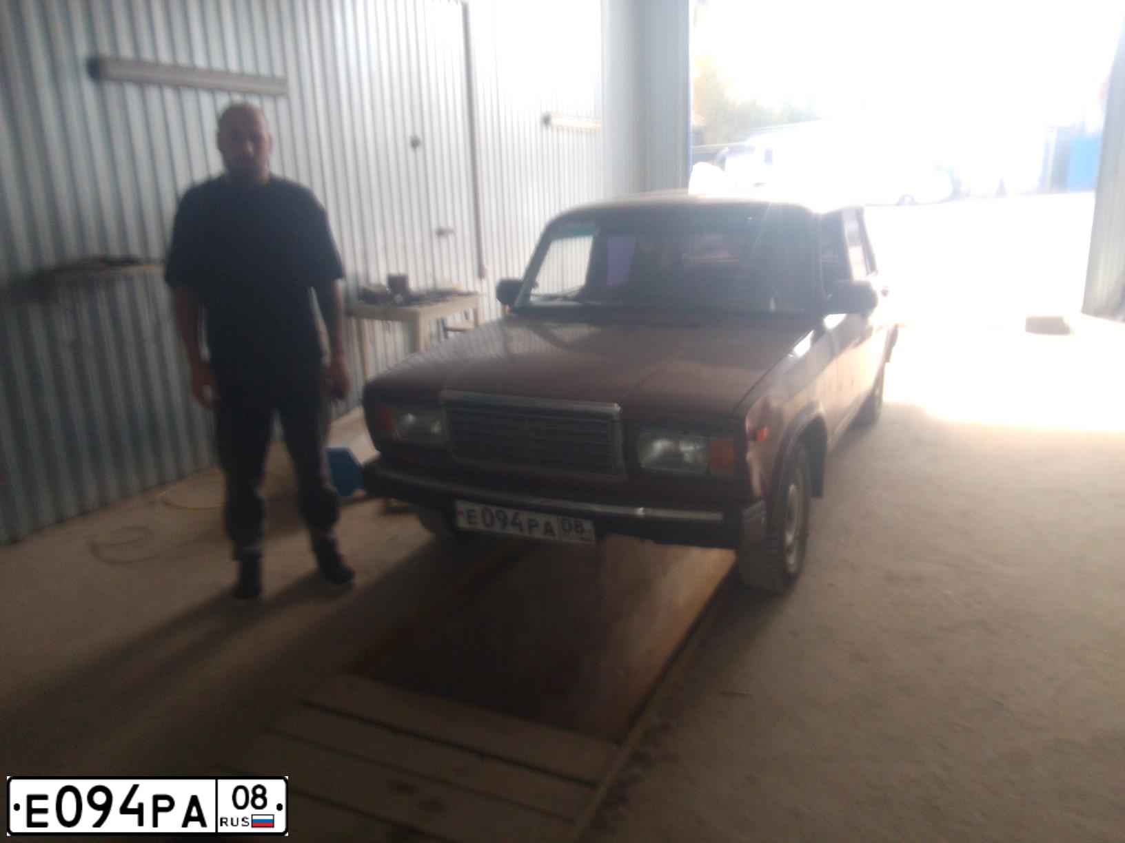 Фото автомобиля LADA 2107, 2003 — госномер Е094РА08. Цвет: ТЕМНО-БОРДОВЫЙ