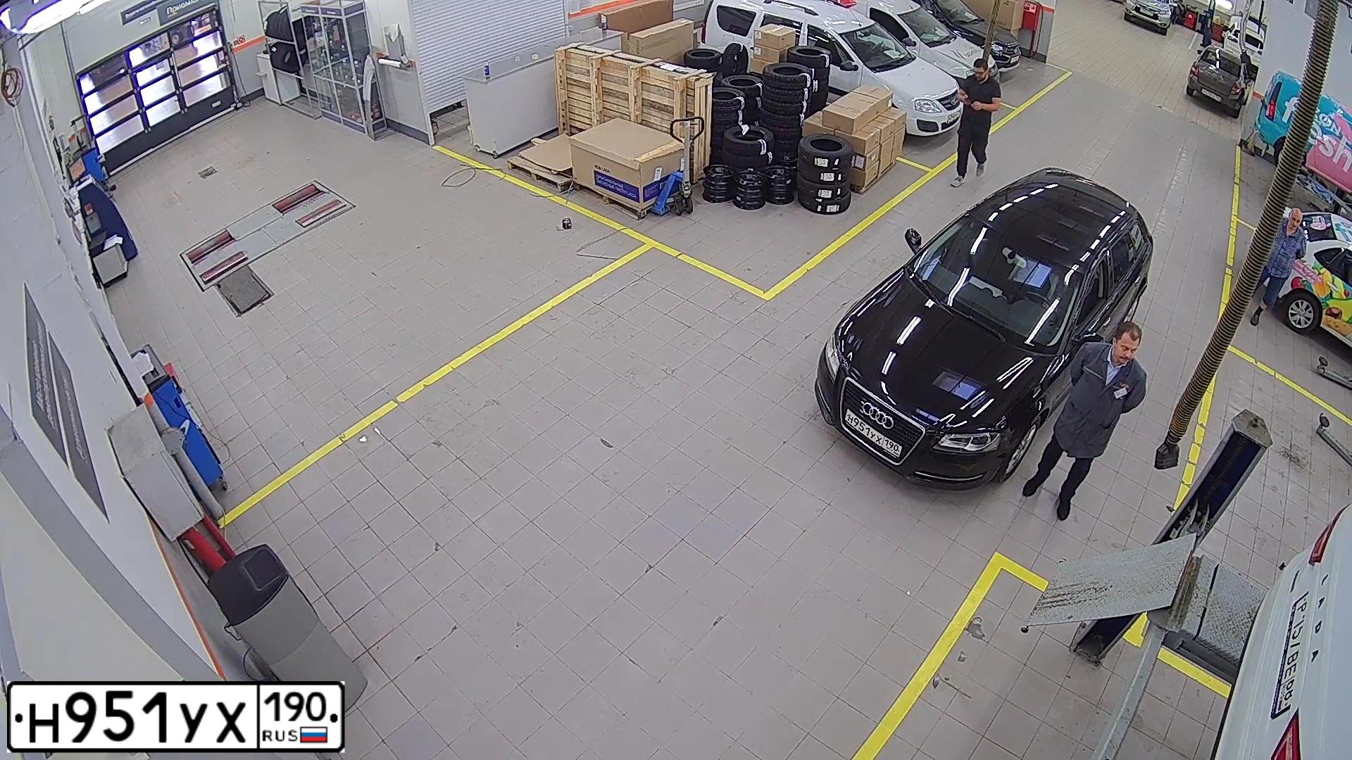 Фото автомобиля AUDI A3, 2012 — госномер Е060ЕР977. Цвет: ЧЕРНЫЙ