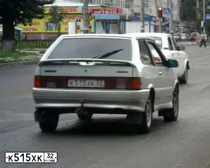 Фото автомобиля LADA 2114 SAMARA, 2004 — госномер К515ХК32. Цвет: Серебристо-Желтый