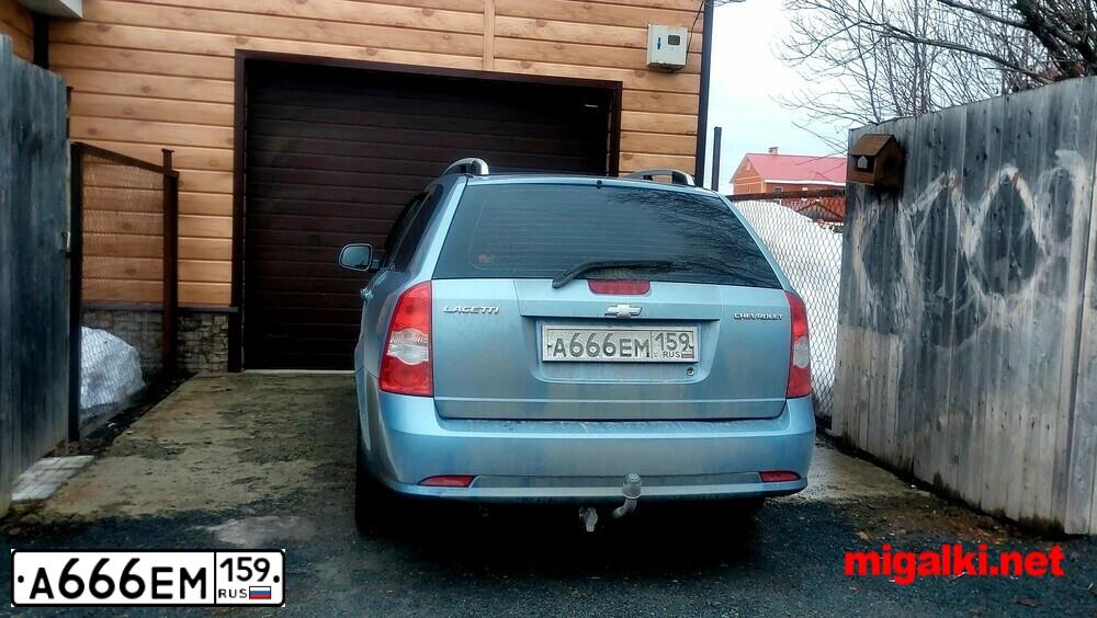 Фото автомобиля CHEVROLET T LACETTI, 2011 — госномер Н288УХ116