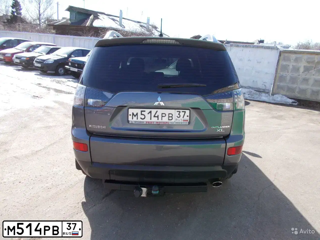 Фото автомобиля MITSUBISHI OUTLANDER, 2008 — госномер В493ЕС138. Цвет: СЕРЫЙ