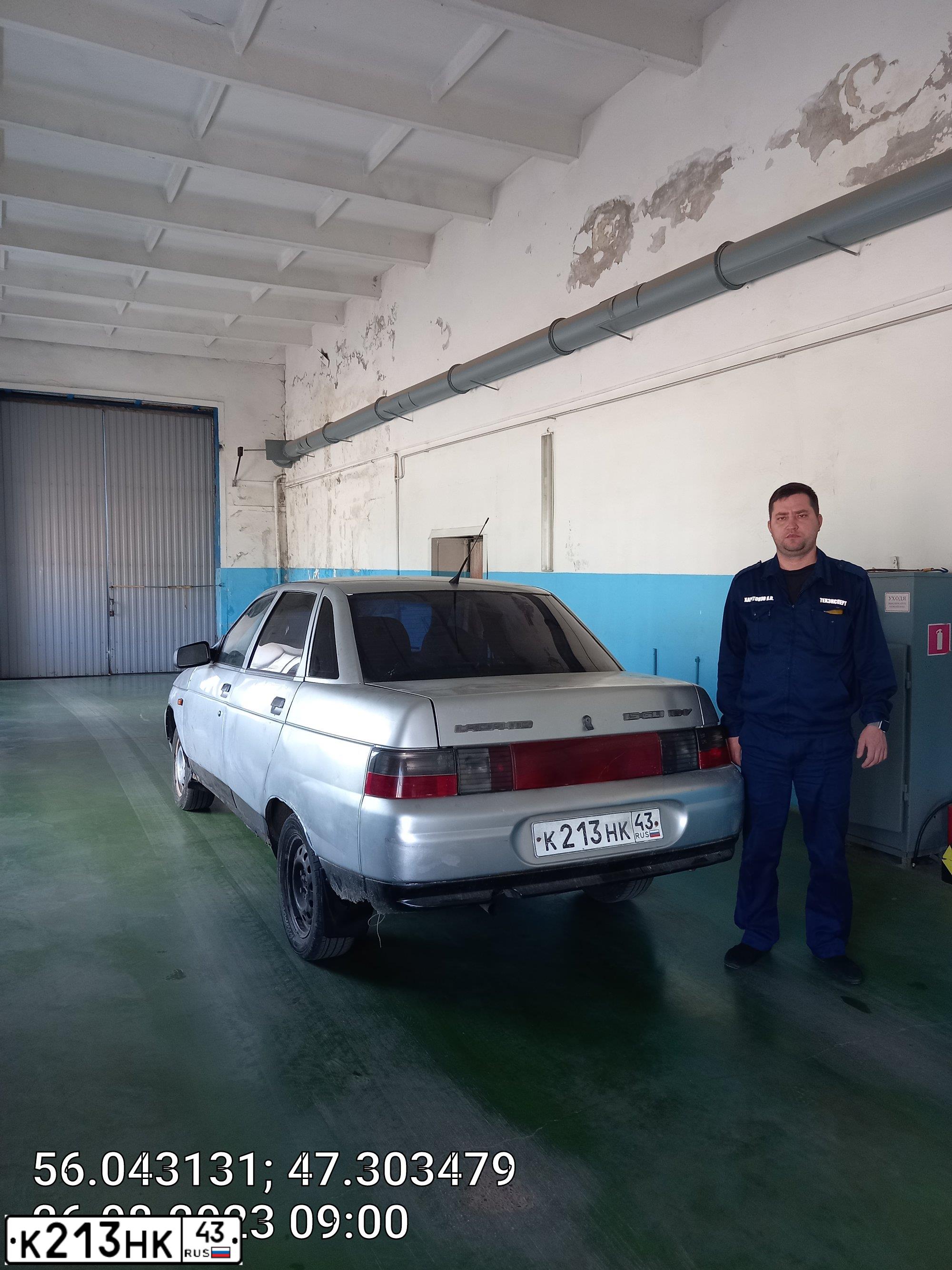 Фото автомобиля LADA 2110, 2002 — госномер М574КМ21. Цвет: Светло-Серебристый металлик