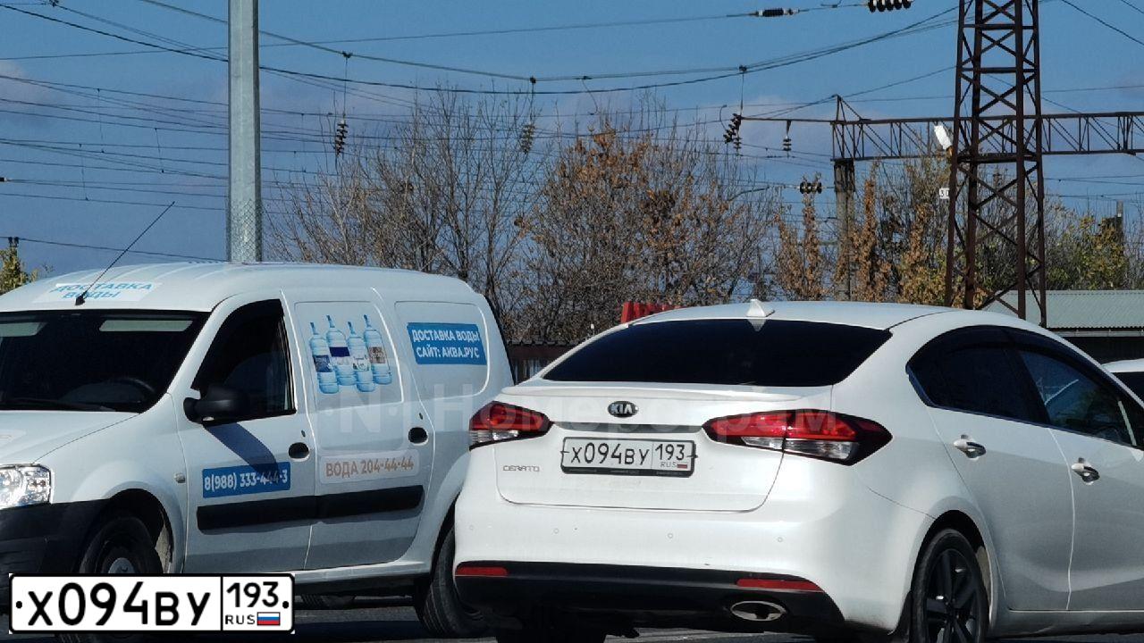 Фото автомобиля KIA CERATO, 2018 — госномер Т900МВ93. Цвет: БЕЛЫЙ