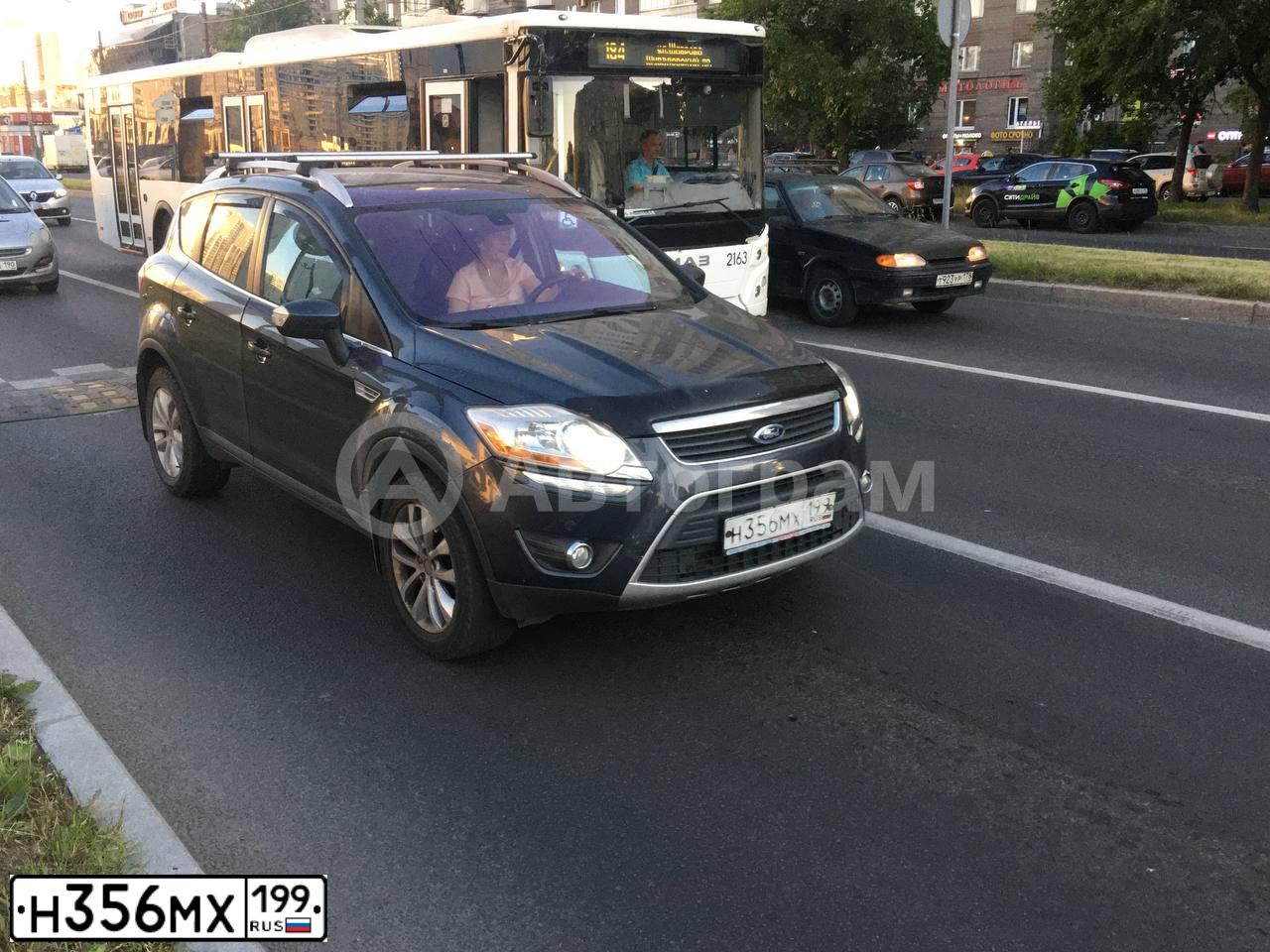 Фото автомобиля FORD KUGA, 2008 — госномер Н356МХ199. Цвет: ТЕМНО-СЕРЫЙ