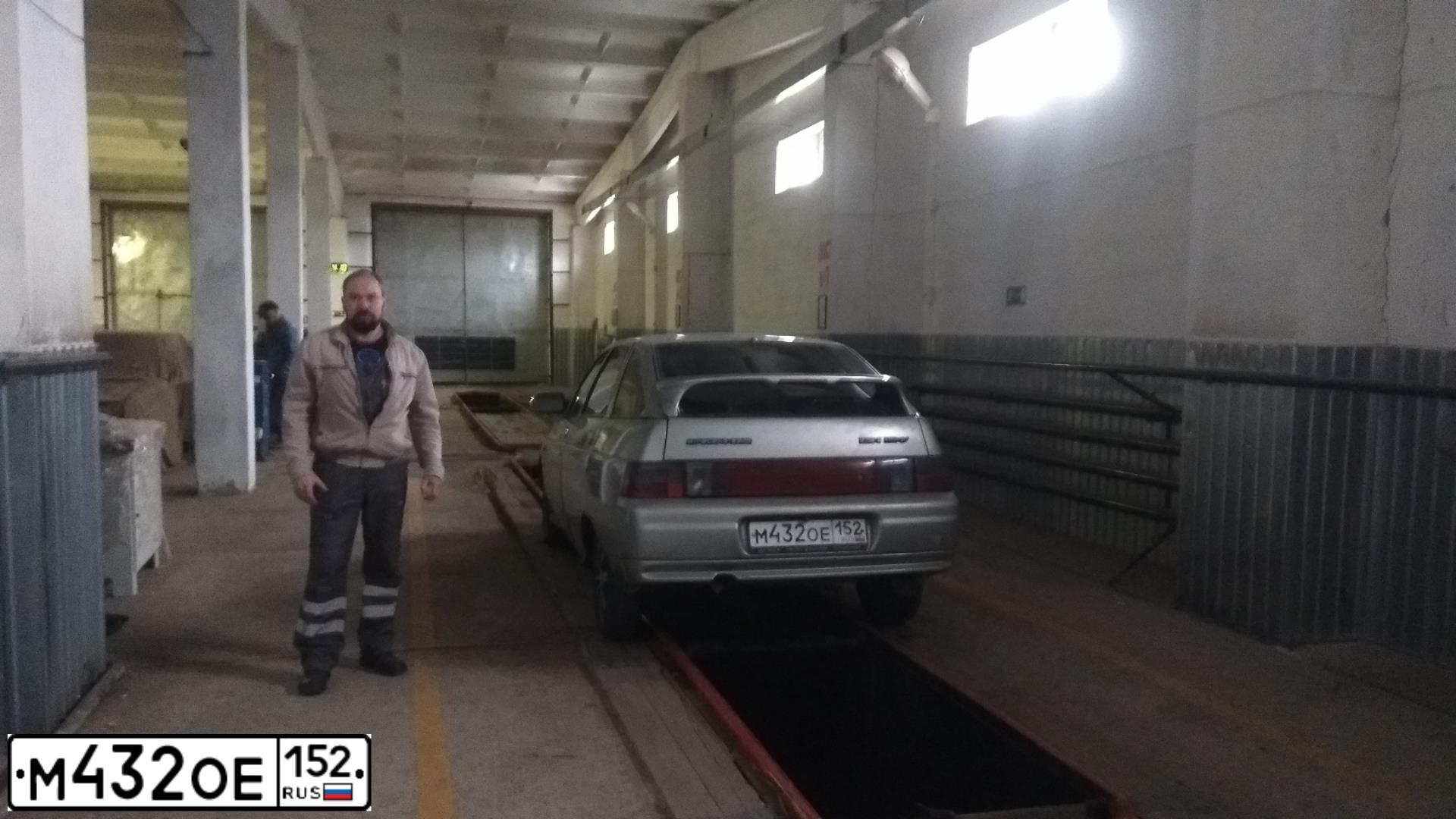 Фото автомобиля LADA 2112, 2006 — госномер Н154СТ21. Цвет: ЧЕРНЫЙ