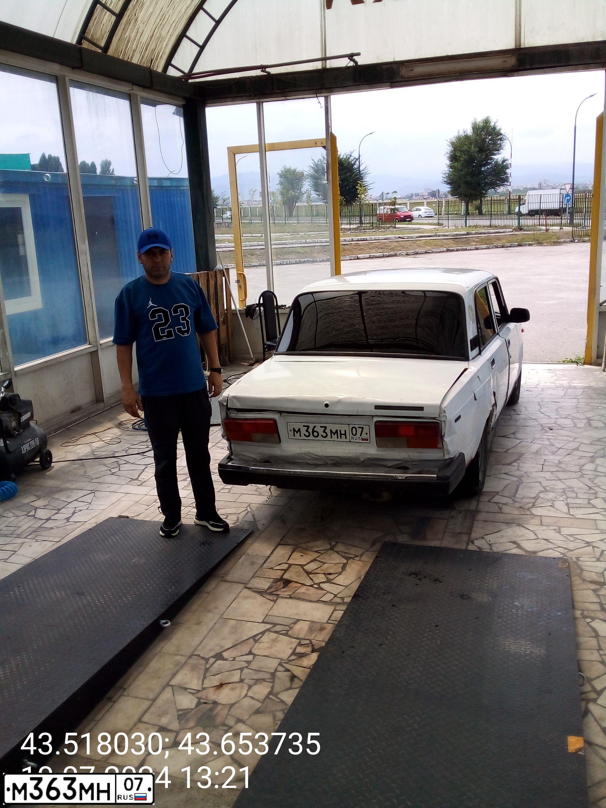 Фото автомобиля LADA 2107, 2003 — госномер М363МН07. Цвет: ЯРКО-БЕЛЫЙ