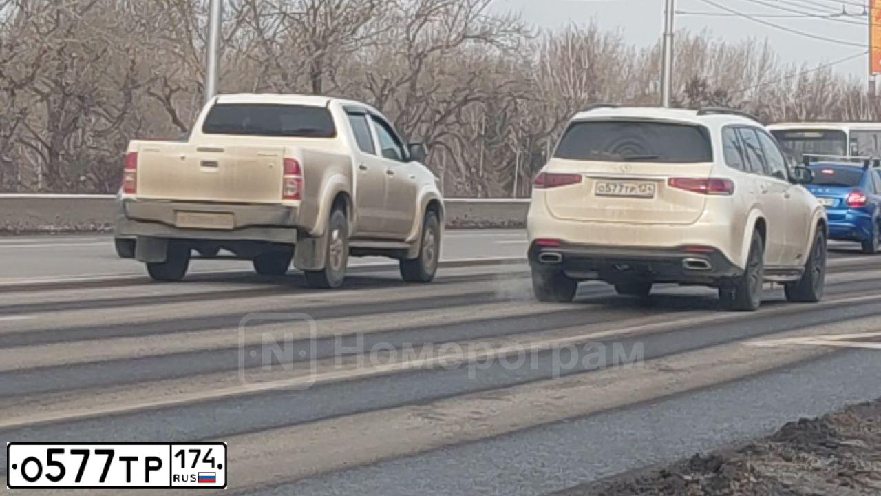 Фото автомобиля NISSAN JUKE, 2014 — госномер О792ТР174. Цвет: ЧЕРНЫЙ