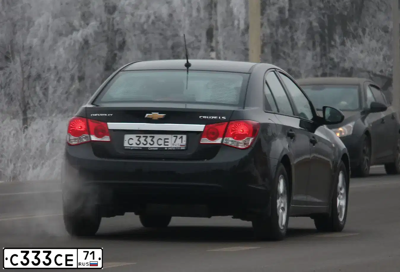 Фото автомобиля CHEVROLET CRUZE, 2011 — госномер С333СЕ71. Цвет: ЧЕРНЫЙ МЕТАЛЛИК