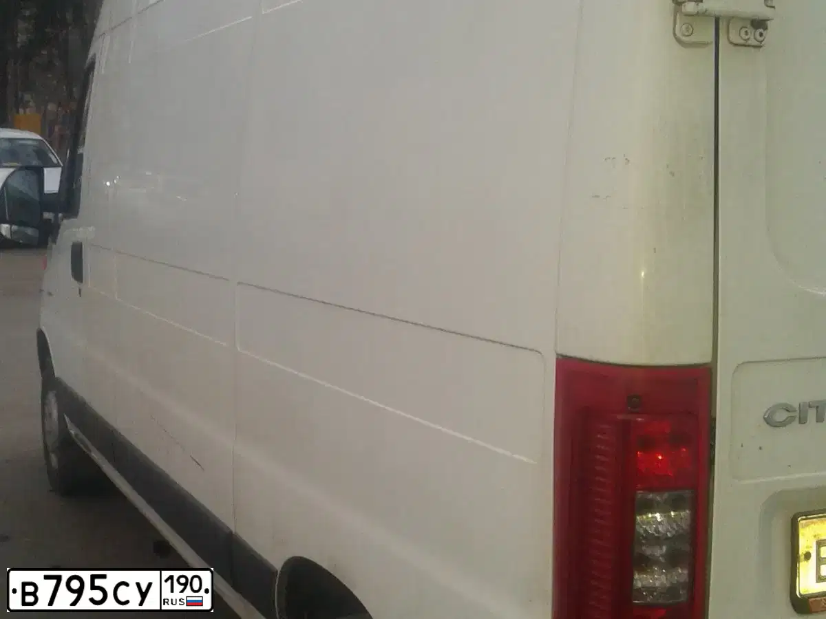 Фото автомобиля CITROEN JUMPER, 2006 — госномер В795СУ190. Цвет: БЕЛЫЙ