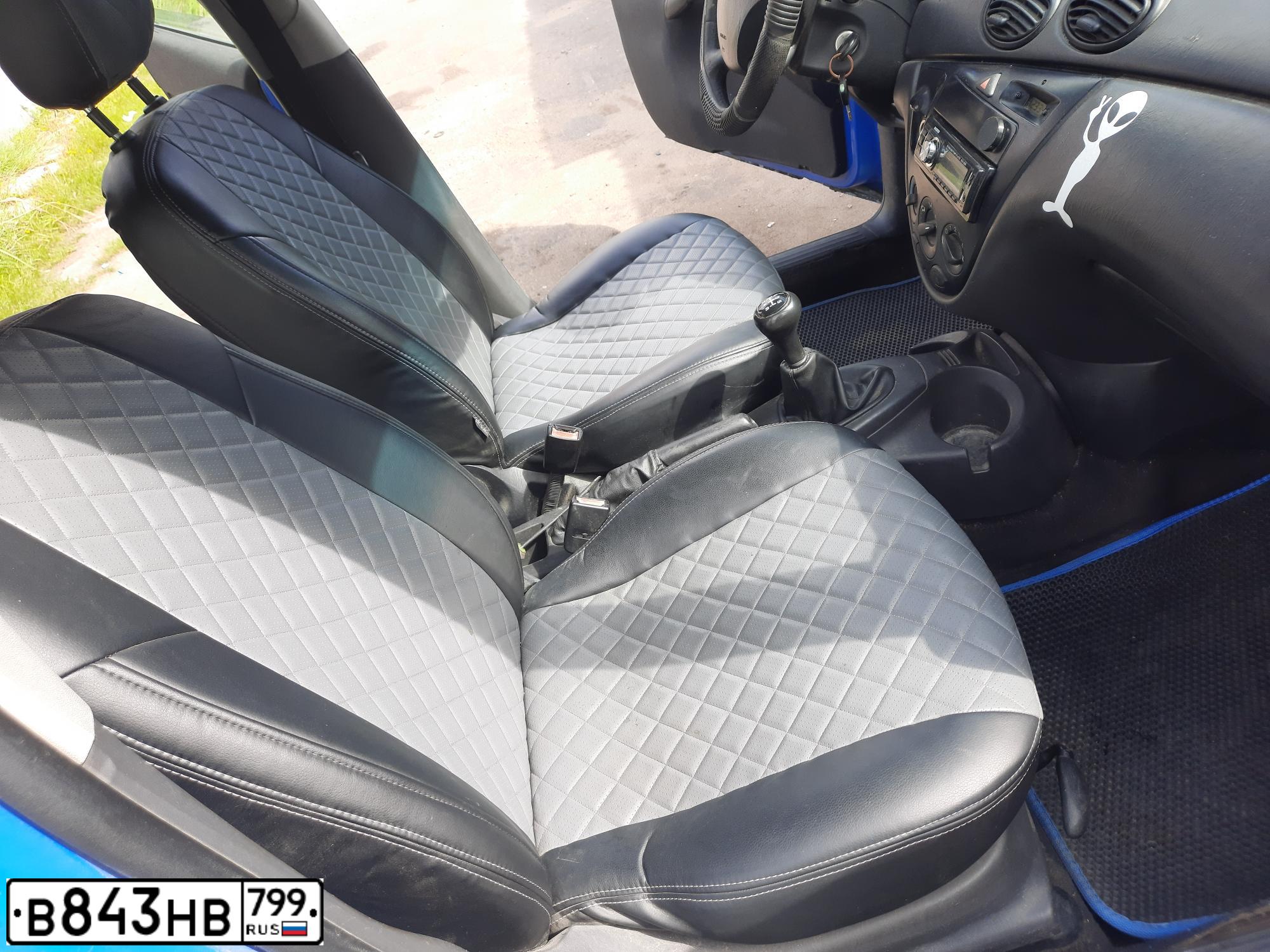 Фото автомобиля FORD FOCUS, 2002 — госномер В843НВ799. Цвет: голубой