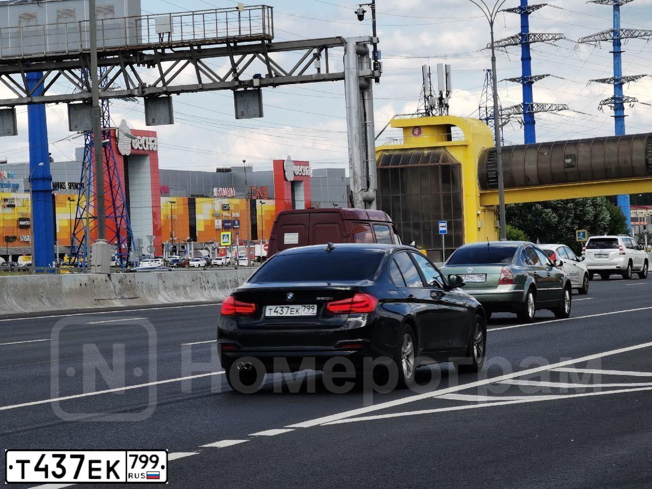 Фото автомобиля BMW SERIE 3, 2017 — госномер Т437ЕК799. Цвет: ЧЕРНЫЙ